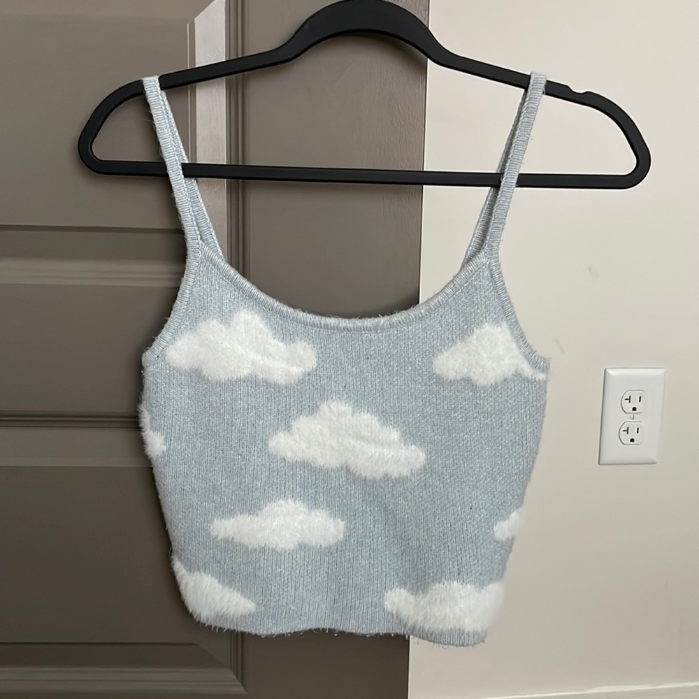 Spaghetti strap cloud crop top (M)